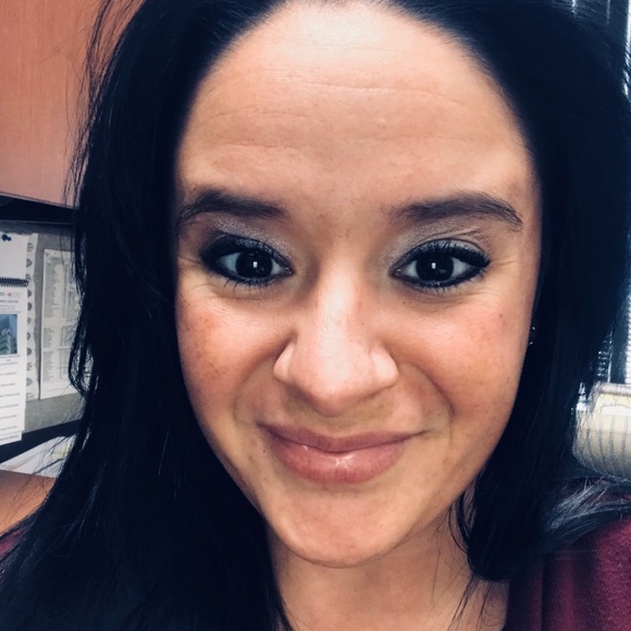 Meet your Posher, Katie - Picture 1 of 1